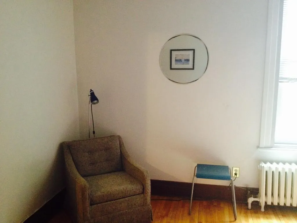 Gite Urbain La Lanterne Bed & Breakfast Montreal